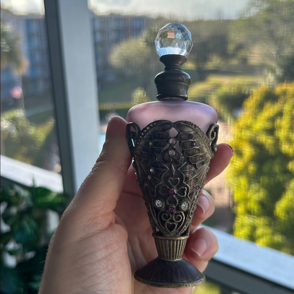 Vintage Crystal Butterfly Frosted Purple Glass Perfume Bottle - Picture 12 of 14